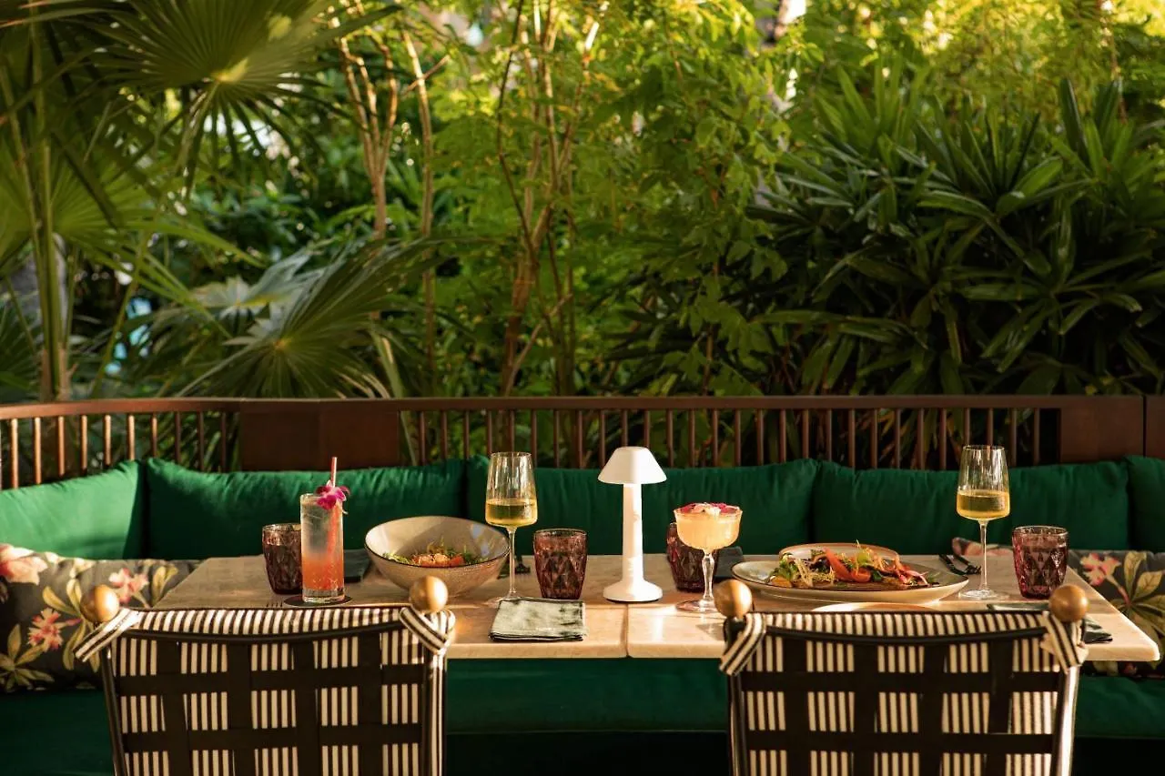 The Ritz-Carlton, Grand Cayman Hotel Seven Mile Beach Resort