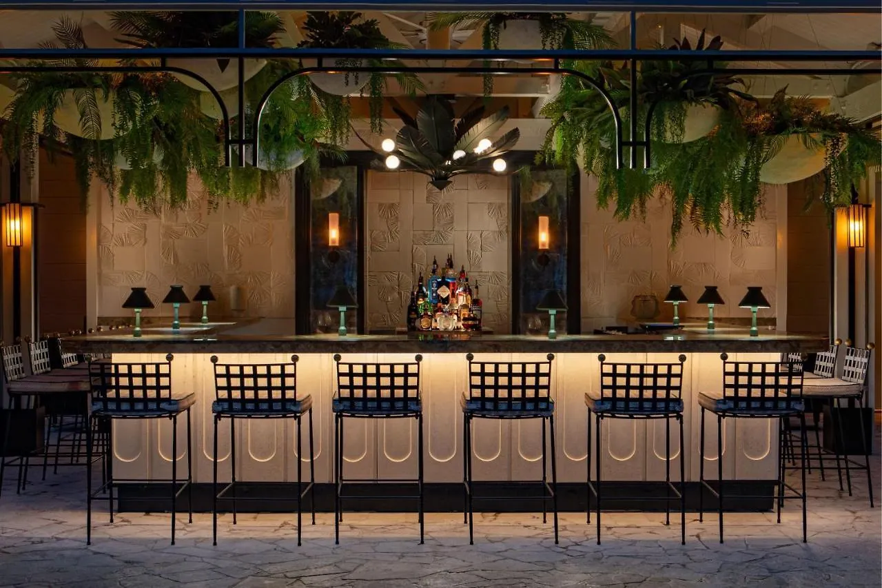 Hotel The Ritz-Carlton, Grand Cayman Dog City Resort