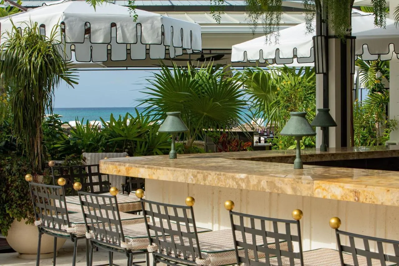 ***** Resort Hotel The Ritz-Carlton, Grand Cayman Dog City Isole Cayman